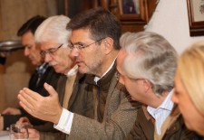 El Ministro de Justicia Rafael Catalá apoya en Segovia a los candidatos del PP