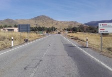 Corte de tráfico en la carretera de Palazuelos al cruce de Torrecaballeros